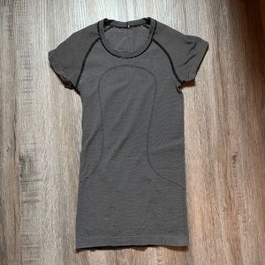Lulu swifty tech short sleeve